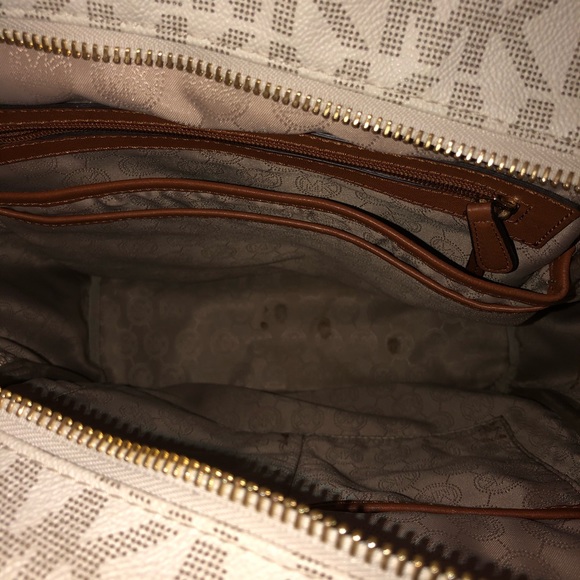 MK Backpack - Picture 3 of 3